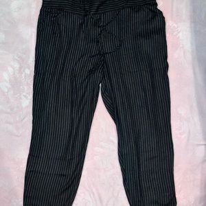 Maurices Ankle Cropped Pants